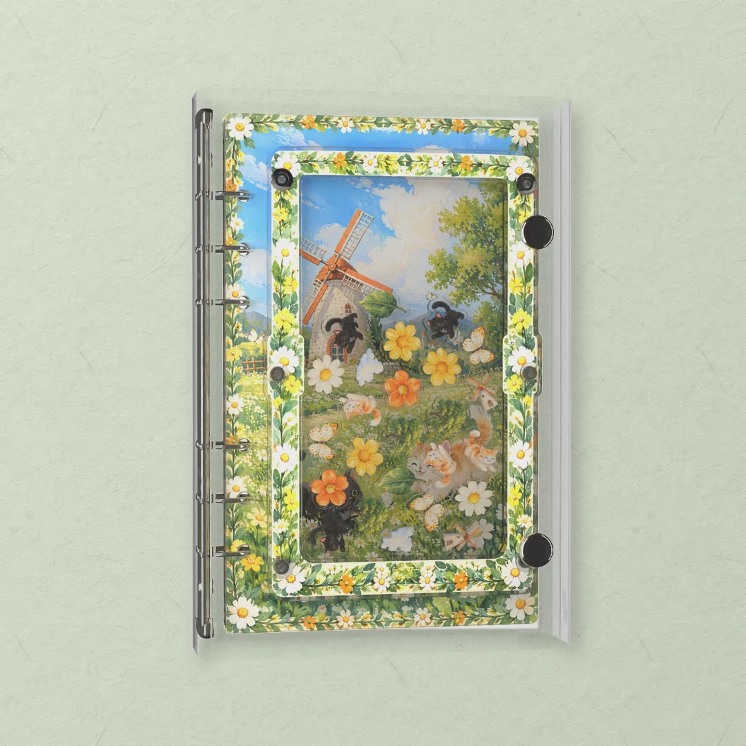 Windmill Meadow Kittens shaker notebook: the charms tumble when you shake it